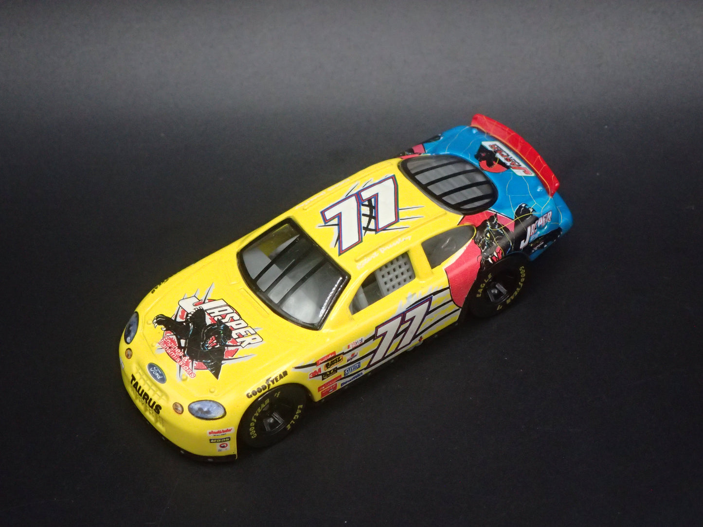 1999 99 FORD TAURUS 77 ROBERT PRESSLEY NASCAR 1/64 SCALE DIECAST MODEL CAR