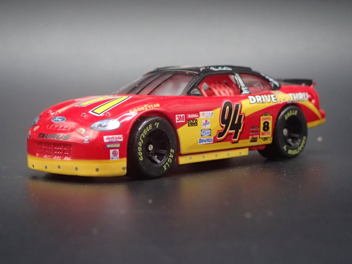1999 99 FORD TAURUS 94 BILL ELLIOTT NASCAR 1/64 SCALE DIECAST MODEL CAR
