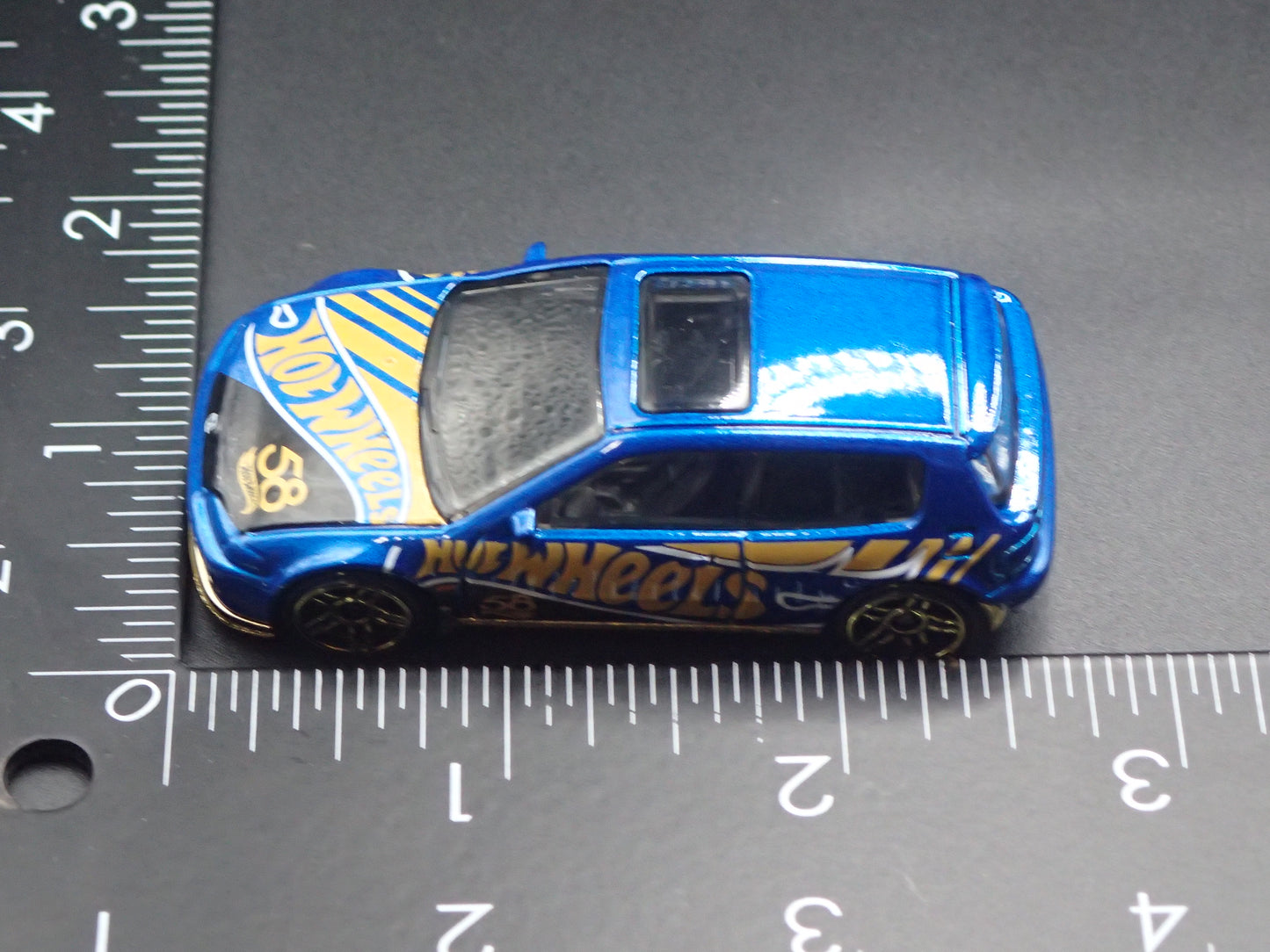 1992-1995 HONDA CIVIC EG HATCHBACK BLUE 1/64 SCALE DIORAMA DIECAST MODEL CAR