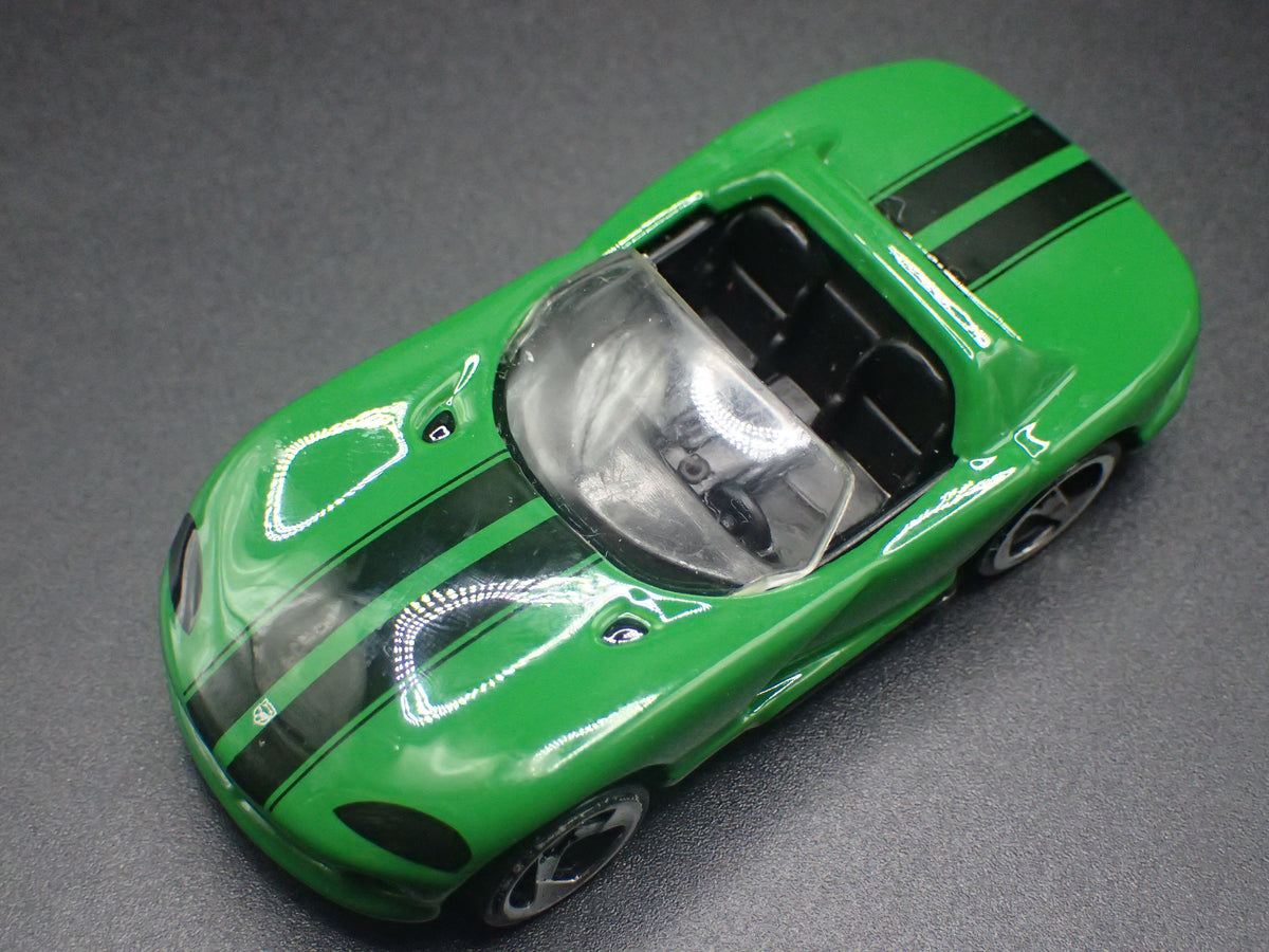 1992-1996 DODGE VIPER RT/10 GREEN 1/64 SCALE COLLECTIBLE DIECAST MODEL CAR