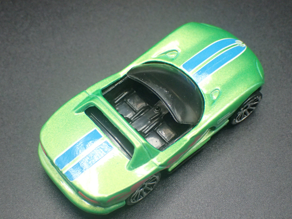 1992-1996 DODGE VIPER RT/10 GREEN 1/64 SCALE COLLECTIBLE DIECAST MODEL CAR