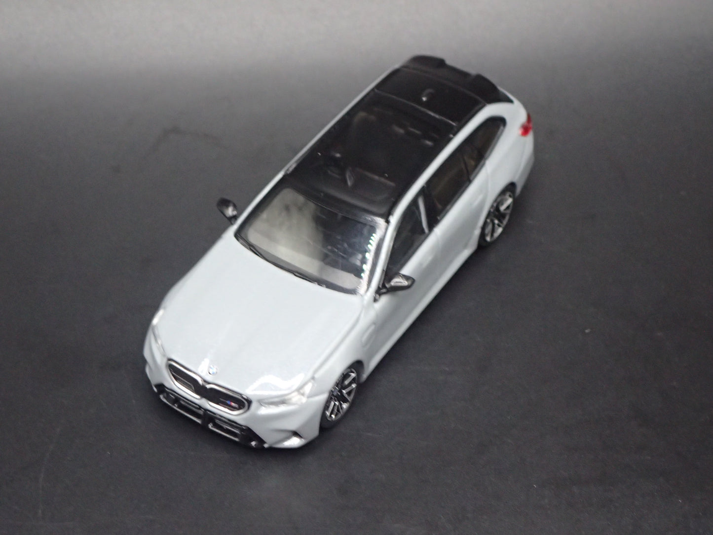BMW M5 TOURING STATION WAGON GRAY 1/64 SCALE DIORAMA DIECAST MODEL CAR