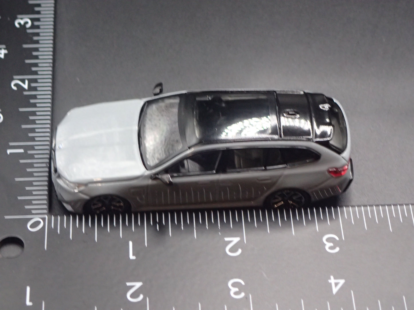 BMW M5 TOURING STATION WAGON GRAY 1/64 SCALE DIORAMA DIECAST MODEL CAR