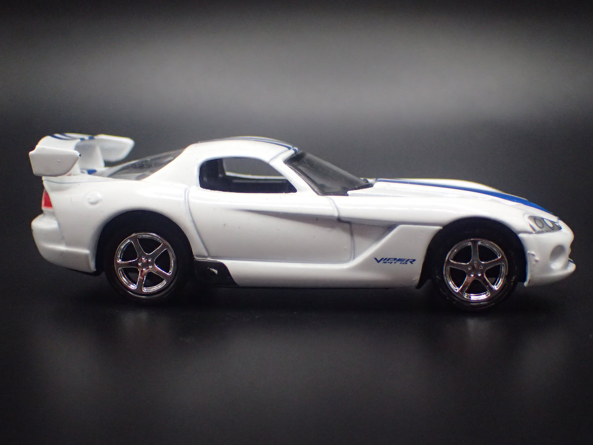 2008-2010 DODGE VIPER SRT10 WHITE 1/64 SCALE COLLECTIBLE DIORAMA DIECAST MODEL CAR