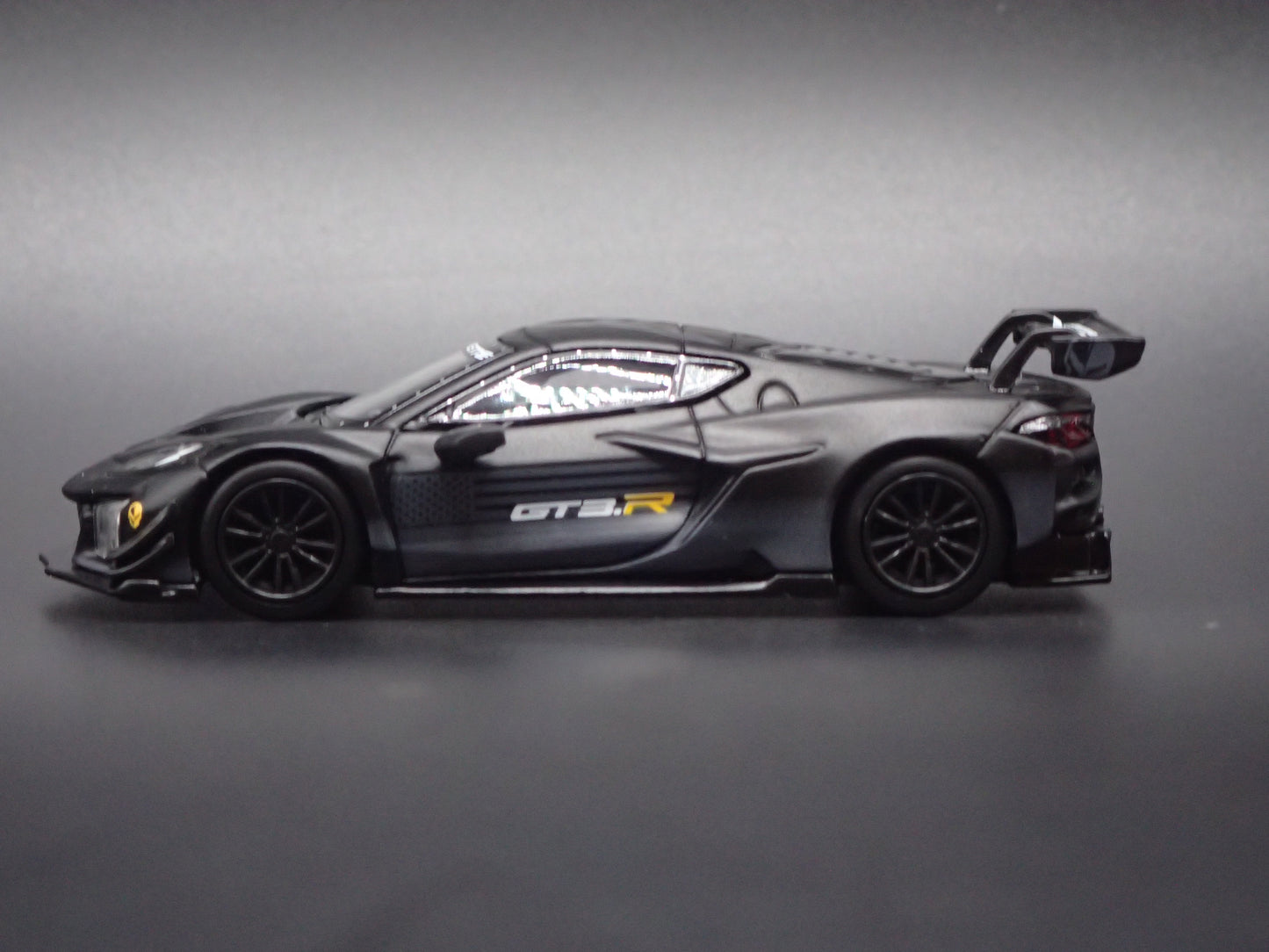 CHEVY CHEVROLET CORVETTE Z06 GT3R BLACK 1:64 SCALE DIECAST MODEL CAR