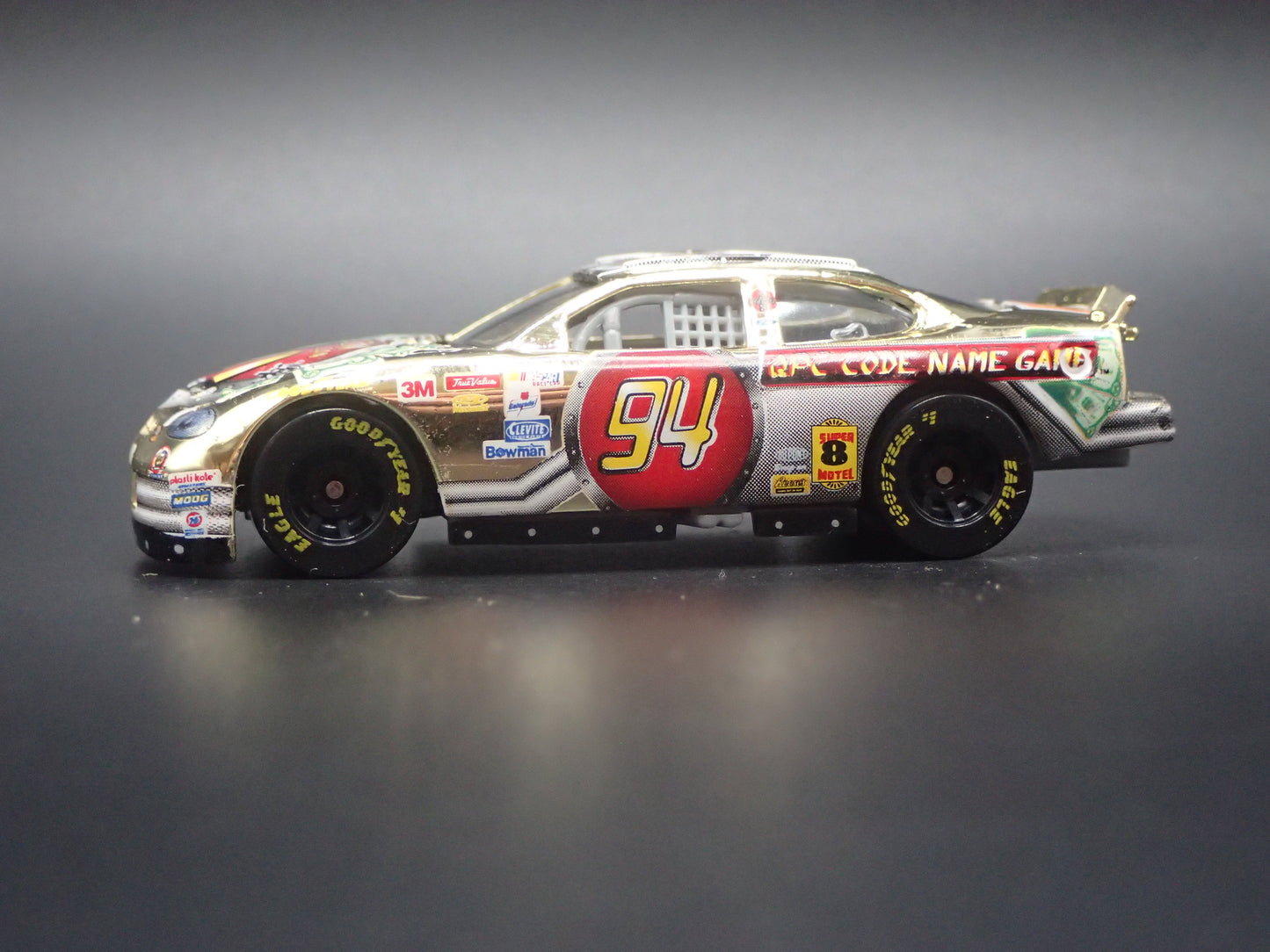 1999 99 FORD TAURUS 94 BILL ELLIOTT GOLD NASCAR 1/64 SCALE DIECAST MODEL CAR