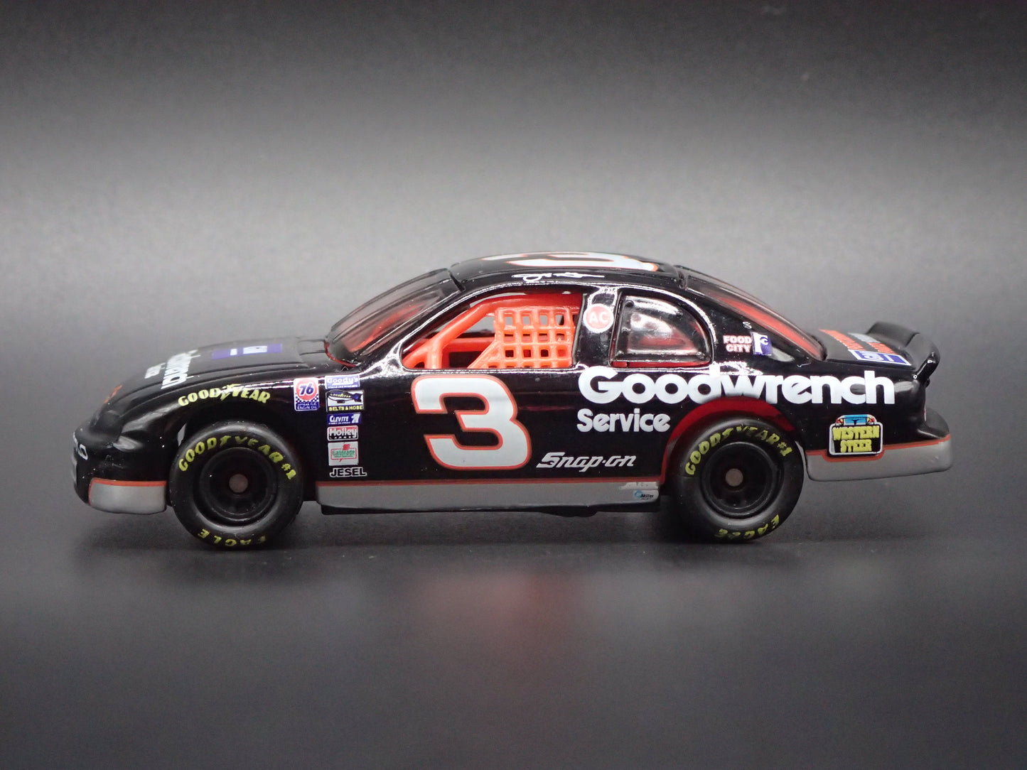 1995 CHEVROLET MONTE CARLO 3 JEFF GREEN GOODWRENCH NASCAR 1:64 SCALE DIECAST CAR