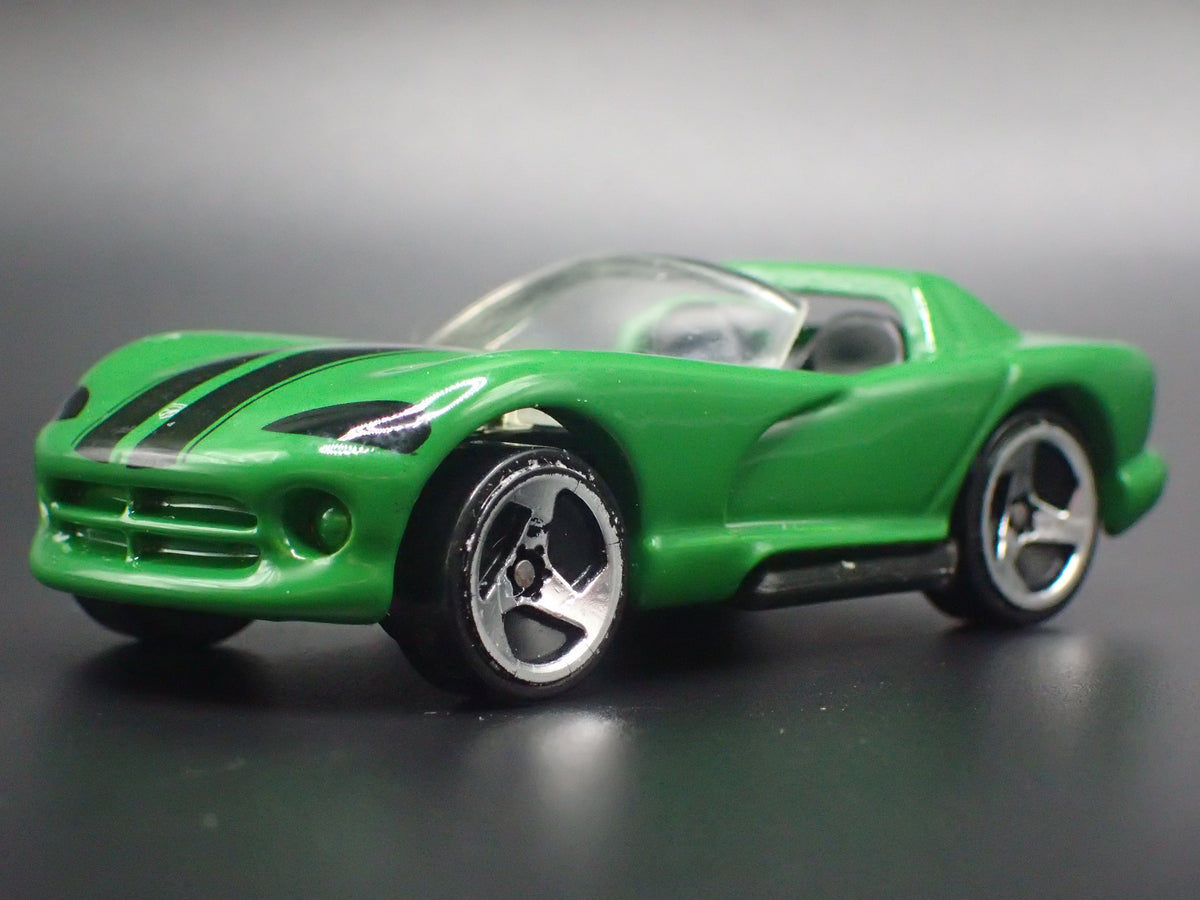 1992-1996 DODGE VIPER RT/10 GREEN 1/64 SCALE COLLECTIBLE DIECAST MODEL CAR
