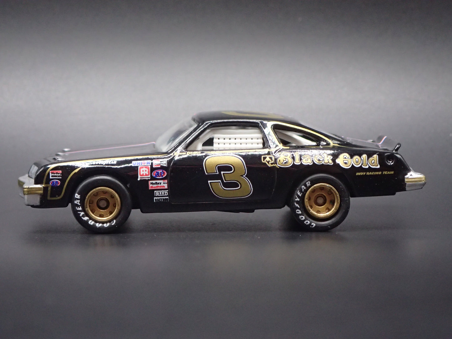 1980 80 OLDS OLDSMOBILE NASCAR RICHARD CHILDRESS 1:64 SCALE DIECAST MODEL CAR