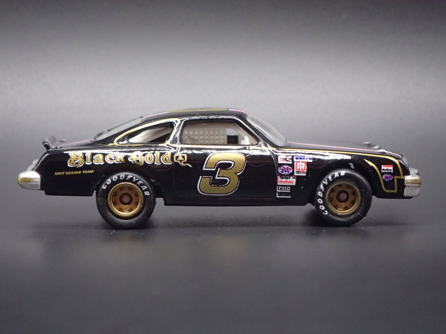 1980 80 OLDS OLDSMOBILE NASCAR RICHARD CHILDRESS 1:64 SCALE DIECAST MODEL CAR