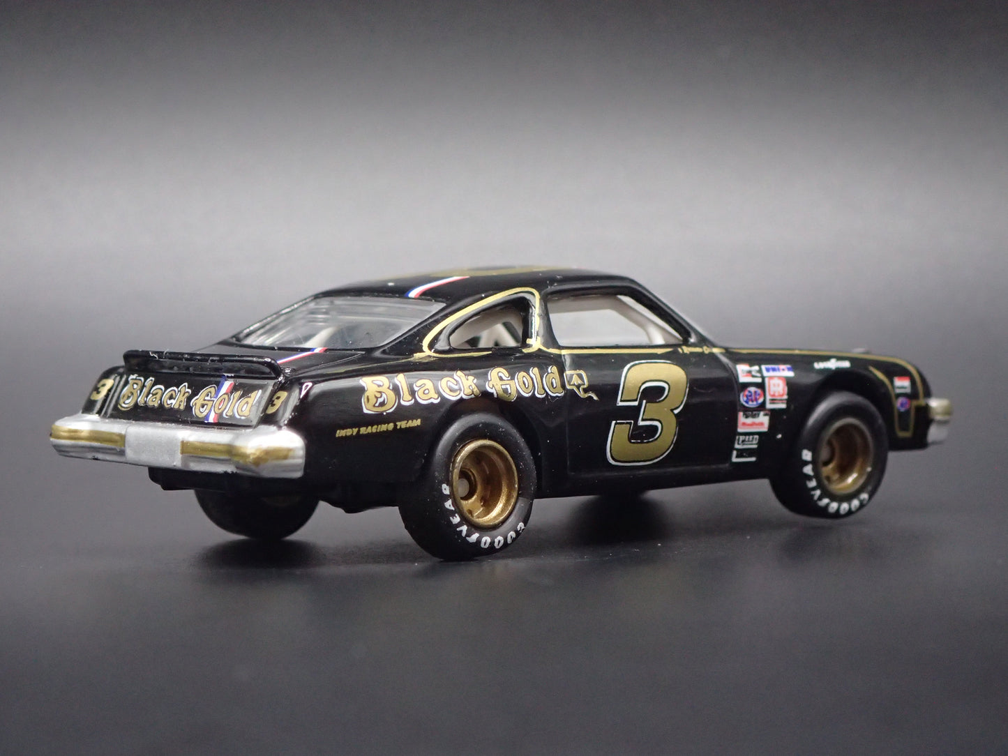 1980 80 OLDS OLDSMOBILE NASCAR RICHARD CHILDRESS 1:64 SCALE DIECAST MODEL CAR