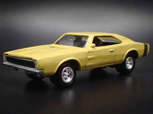 1968 68 DODGE CHARGER YELLOW 1:64 SCALE COLLECTIBLE DIECAST MODEL CAR