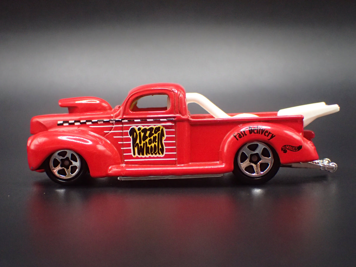 1940 40 FORD PICKUP TRUCK RED 1:64 SCALE COLLECTIBLE DIORAMA DIECAST MODEL CAR