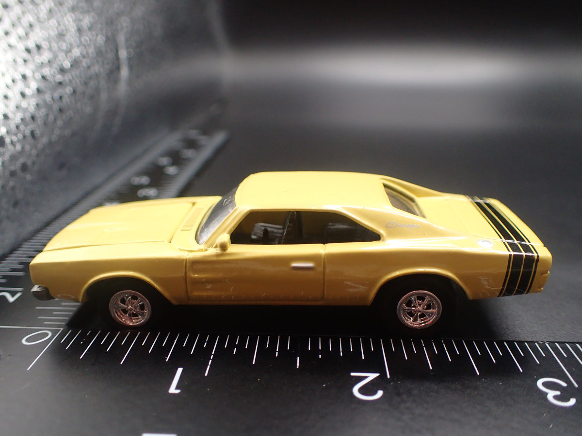 1968 68 DODGE CHARGER YELLOW 1:64 SCALE COLLECTIBLE DIECAST MODEL CAR