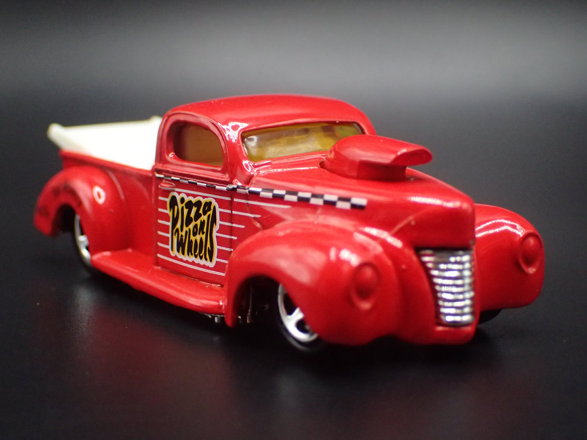 1940 40 FORD PICKUP TRUCK RED 1:64 SCALE COLLECTIBLE DIORAMA DIECAST MODEL CAR