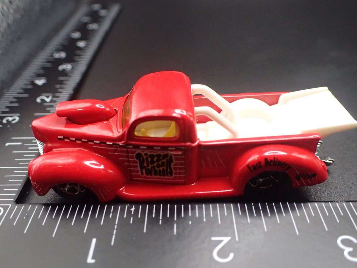 1940 40 FORD PICKUP TRUCK RED 1:64 SCALE COLLECTIBLE DIORAMA DIECAST MODEL CAR