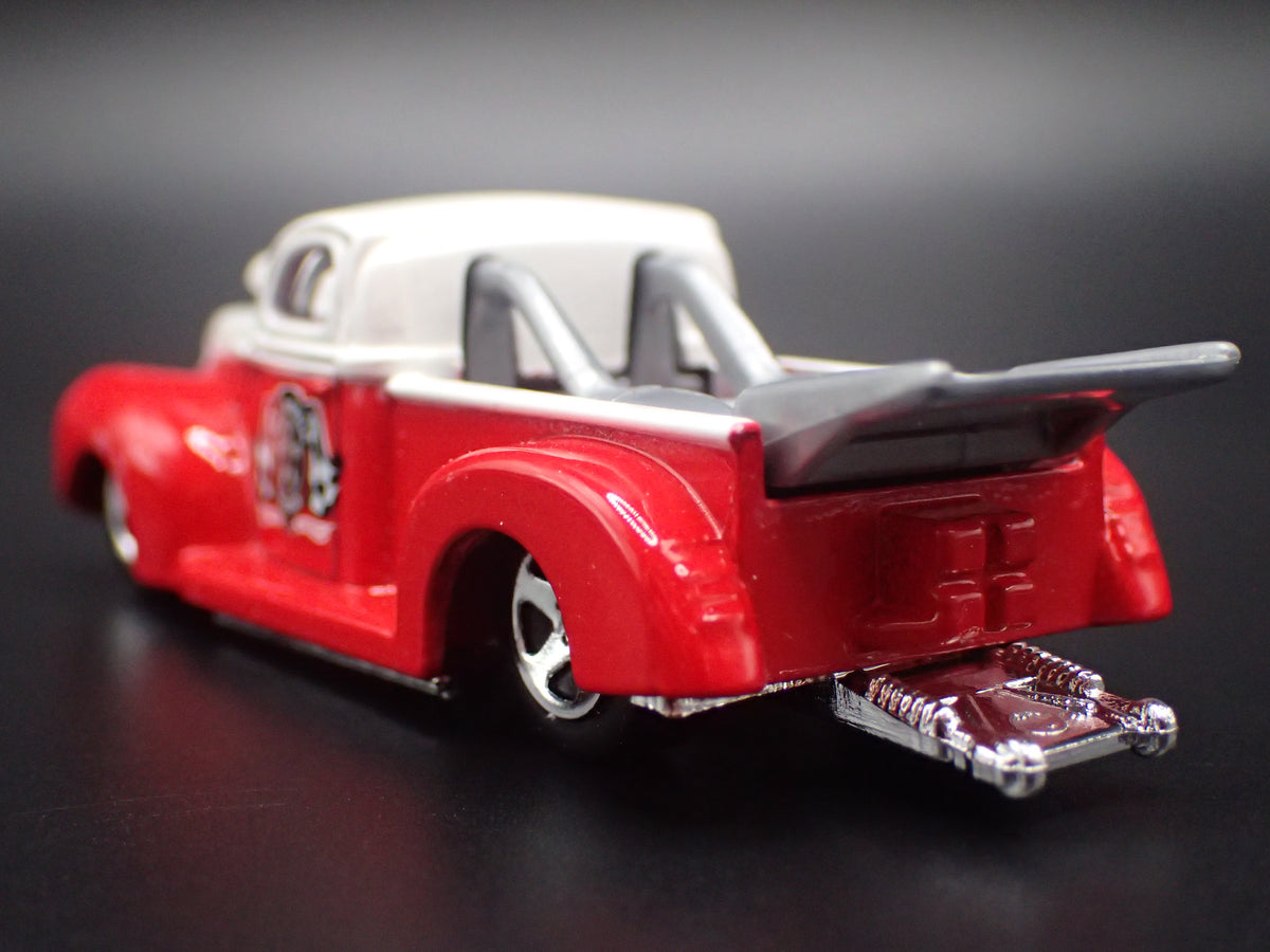 1940 40 FORD PICKUP TRUCK RED 1:64 SCALE COLLECTIBLE DIORAMA DIECAST MODEL CAR