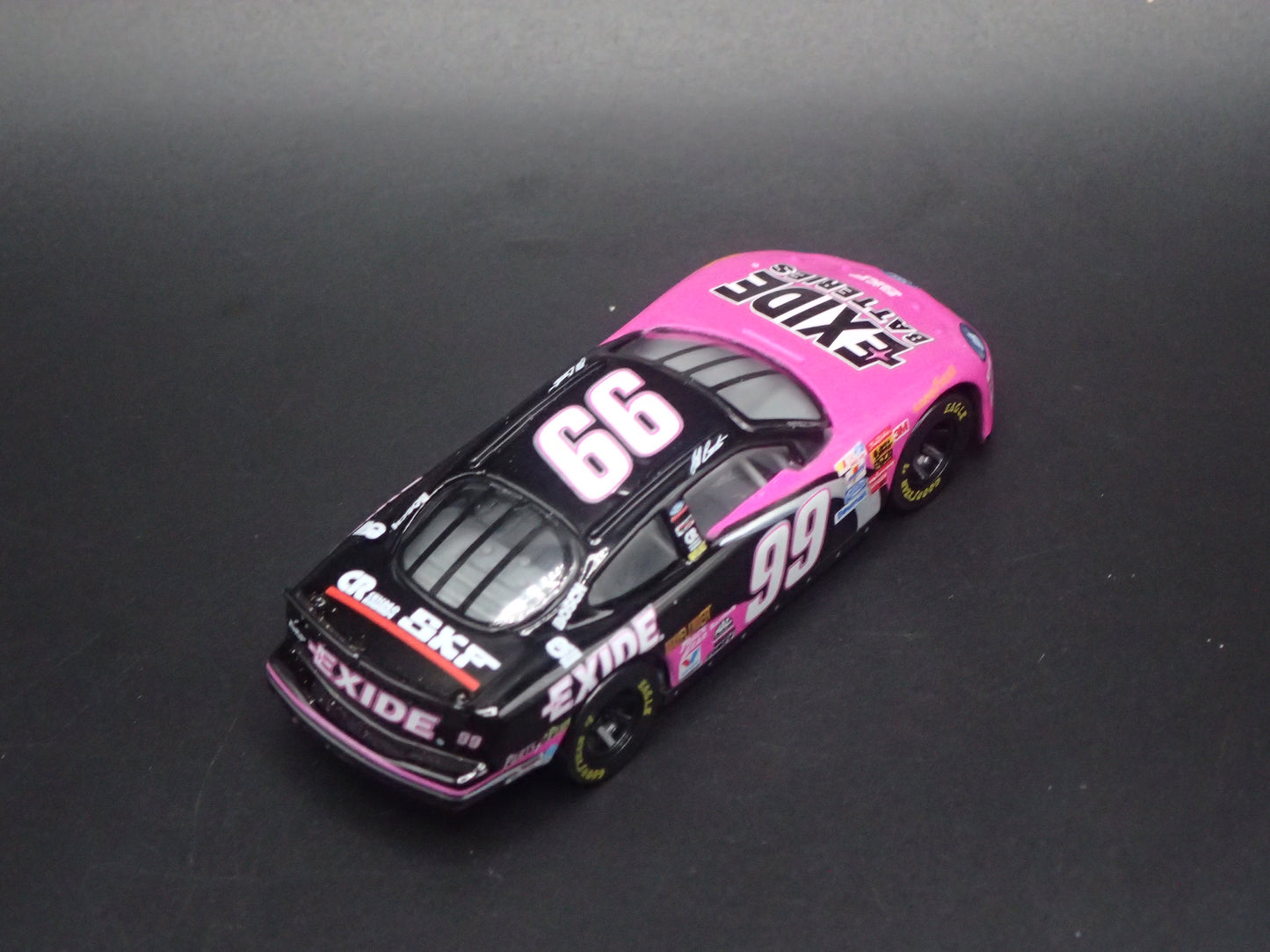 1999 99 FORD TAURUS 99 JEFF BURTON NASCAR 1/64 SCALE DIECAST MODEL CAR