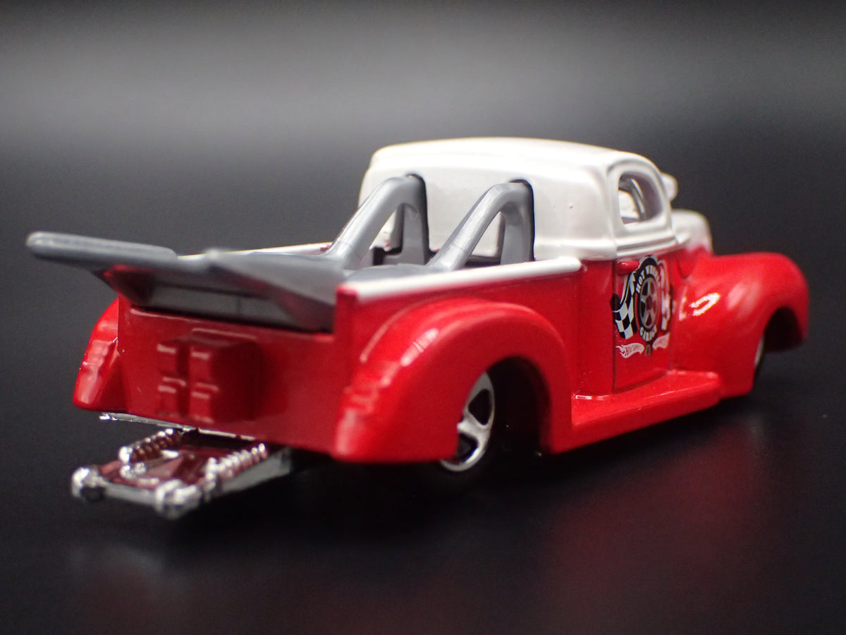 1940 40 FORD PICKUP TRUCK RED 1:64 SCALE COLLECTIBLE DIORAMA DIECAST MODEL CAR