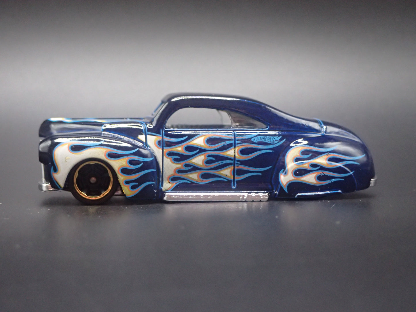 1941 41 FORD TAIL DRAGGER CUSTOM HOT ROD 1:64 SCALE DIORAMA DIECAST MODEL CAR