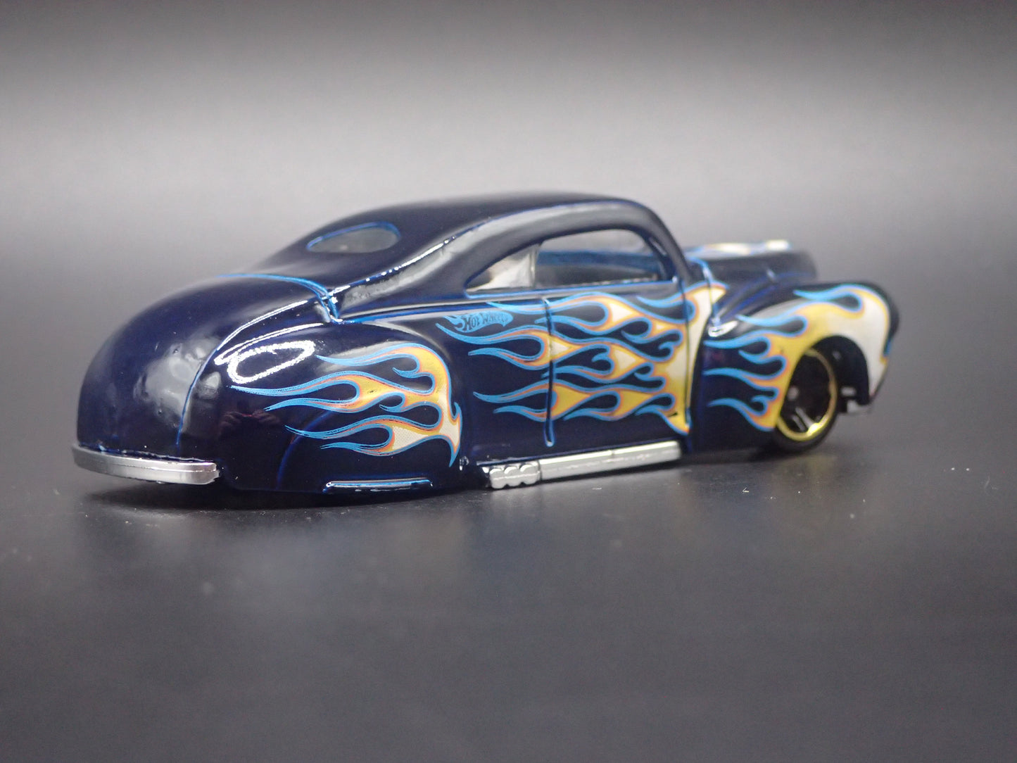1941 41 FORD TAIL DRAGGER CUSTOM HOT ROD 1:64 SCALE DIORAMA DIECAST MODEL CAR