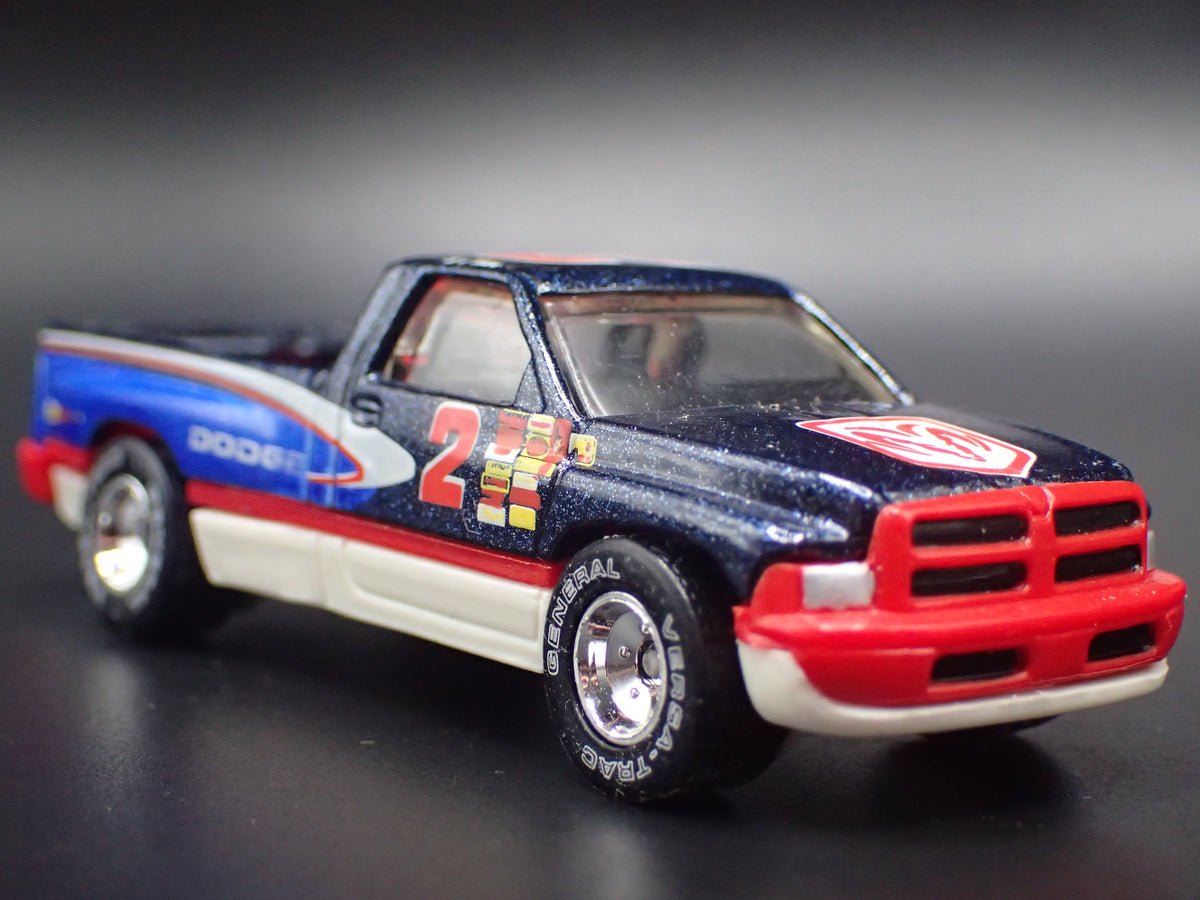 1994-2001 DODGE RAM 1500 PICKUP TRUCK 1/64 SCALE COLLECTIBLE DIECAST MODEL CAR
