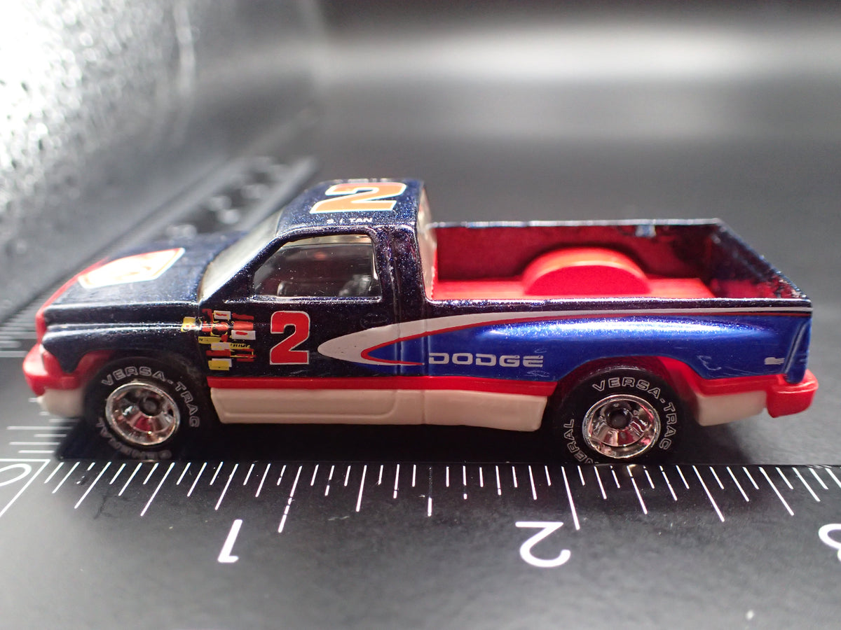 1994-2001 DODGE RAM 1500 PICKUP TRUCK 1/64 SCALE COLLECTIBLE DIECAST MODEL CAR