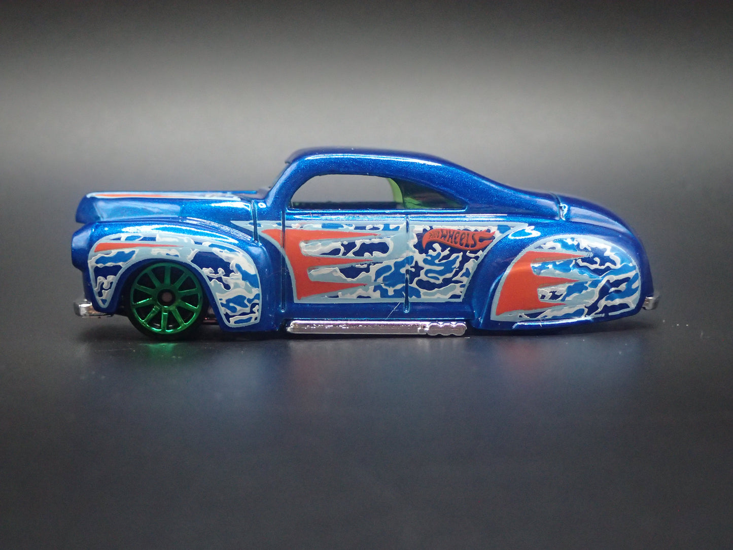 1941 41 FORD TAIL DRAGGER CUSTOM HOT ROD 1:64 SCALE DIORAMA DIECAST MODEL CAR