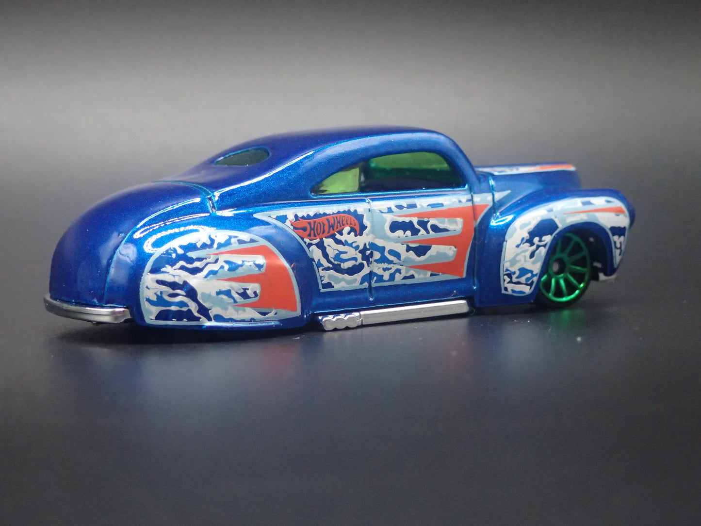 1941 41 FORD TAIL DRAGGER CUSTOM HOT ROD 1:64 SCALE DIORAMA DIECAST MODEL CAR