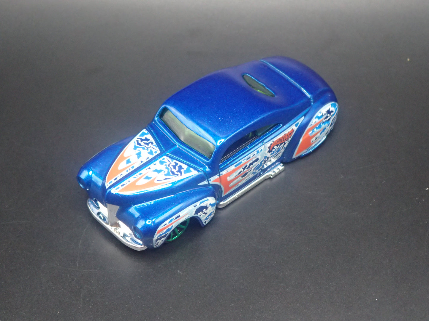 1941 41 FORD TAIL DRAGGER CUSTOM HOT ROD 1:64 SCALE DIORAMA DIECAST MODEL CAR