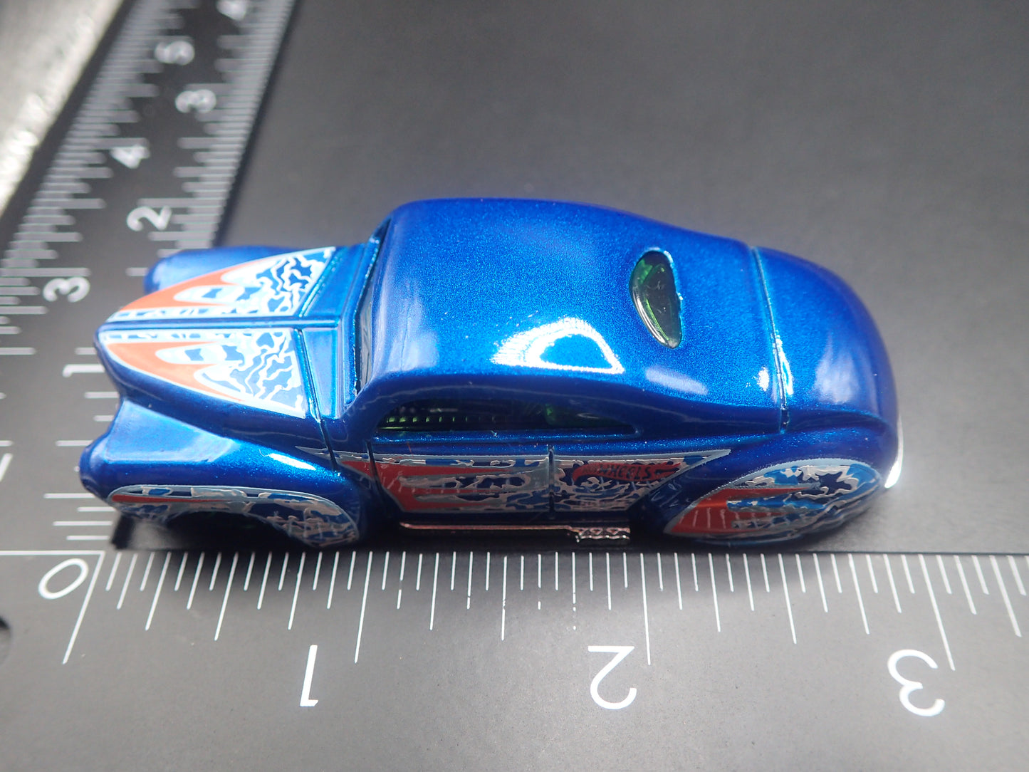 1941 41 FORD TAIL DRAGGER CUSTOM HOT ROD 1:64 SCALE DIORAMA DIECAST MODEL CAR
