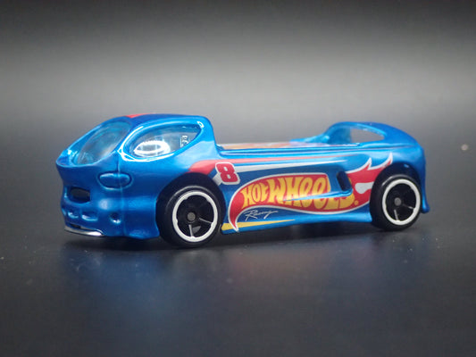 DEORA II 2 CUSTOM PICKUP TRUCK 1/64 SCALE COLLECTIBLE DIORAMA DIECAST MODEL CAR