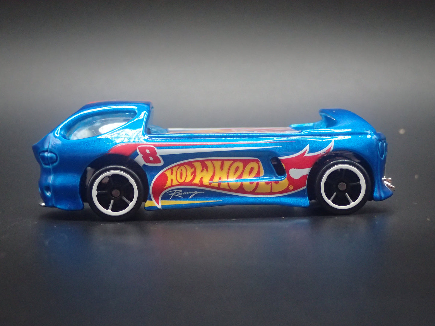 DEORA II 2 CUSTOM PICKUP TRUCK 1/64 SCALE COLLECTIBLE DIORAMA DIECAST MODEL CAR