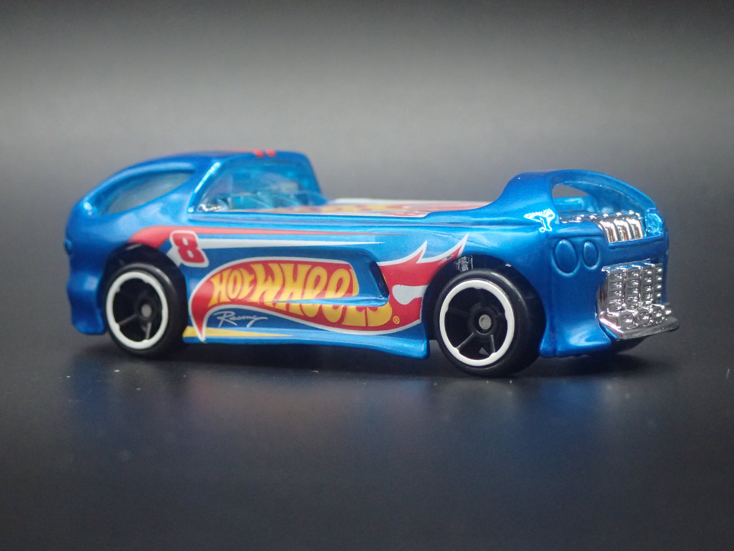 DEORA II 2 CUSTOM PICKUP TRUCK 1/64 SCALE COLLECTIBLE DIORAMA DIECAST MODEL CAR