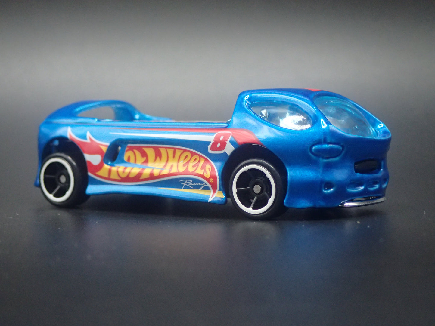 DEORA II 2 CUSTOM PICKUP TRUCK 1/64 SCALE COLLECTIBLE DIORAMA DIECAST MODEL CAR