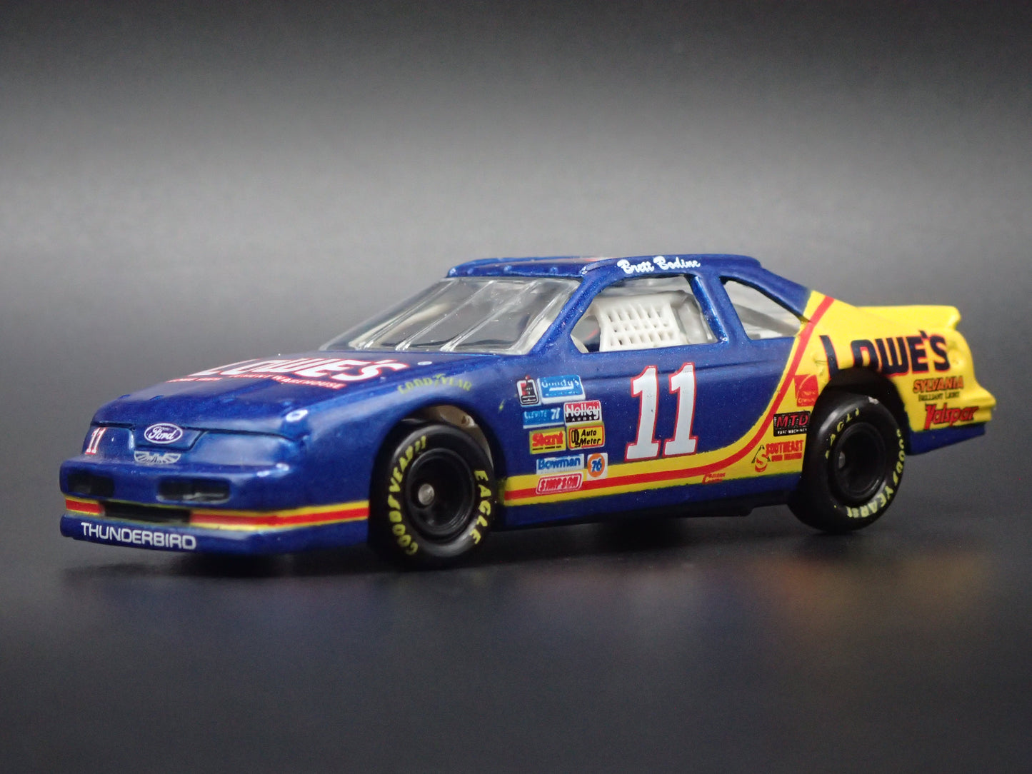 1995 FORD THUNDERBIRD 11 BRETT BODINE LOWES NASCAR 1:64 SCALE DIECAST MODEL CAR