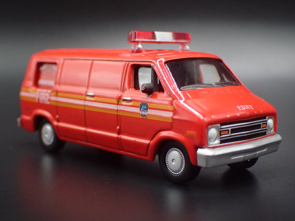 1976 76 DODGE B100 VAN FDNY 1:64 SCALE COLLECTIBLE DIORAMA DIECAST MODEL CAR