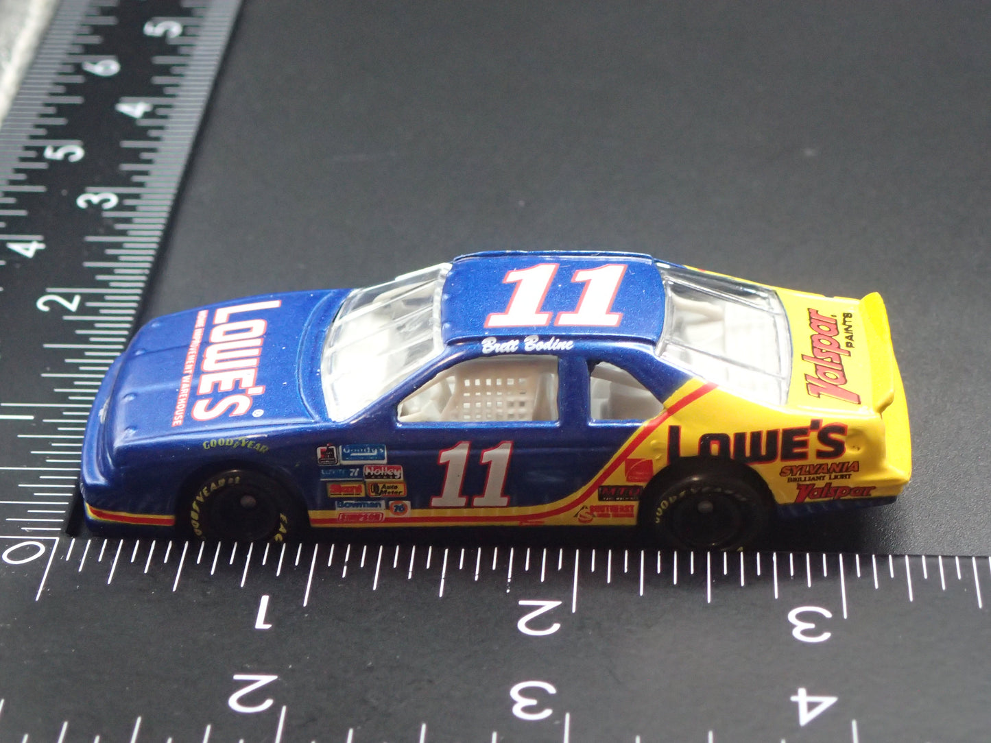 1995 FORD THUNDERBIRD 11 BRETT BODINE LOWES NASCAR 1:64 SCALE DIECAST MODEL CAR