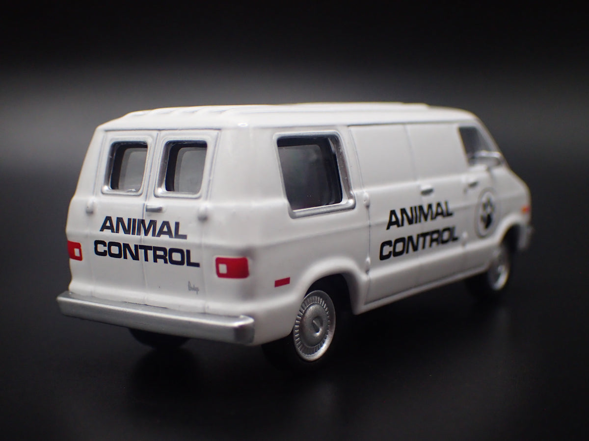 1976 76 DODGE B100 VAN ANIMAL CONTROL 1:64 SCALE COLLECTIBLE DIECAST MODEL CAR