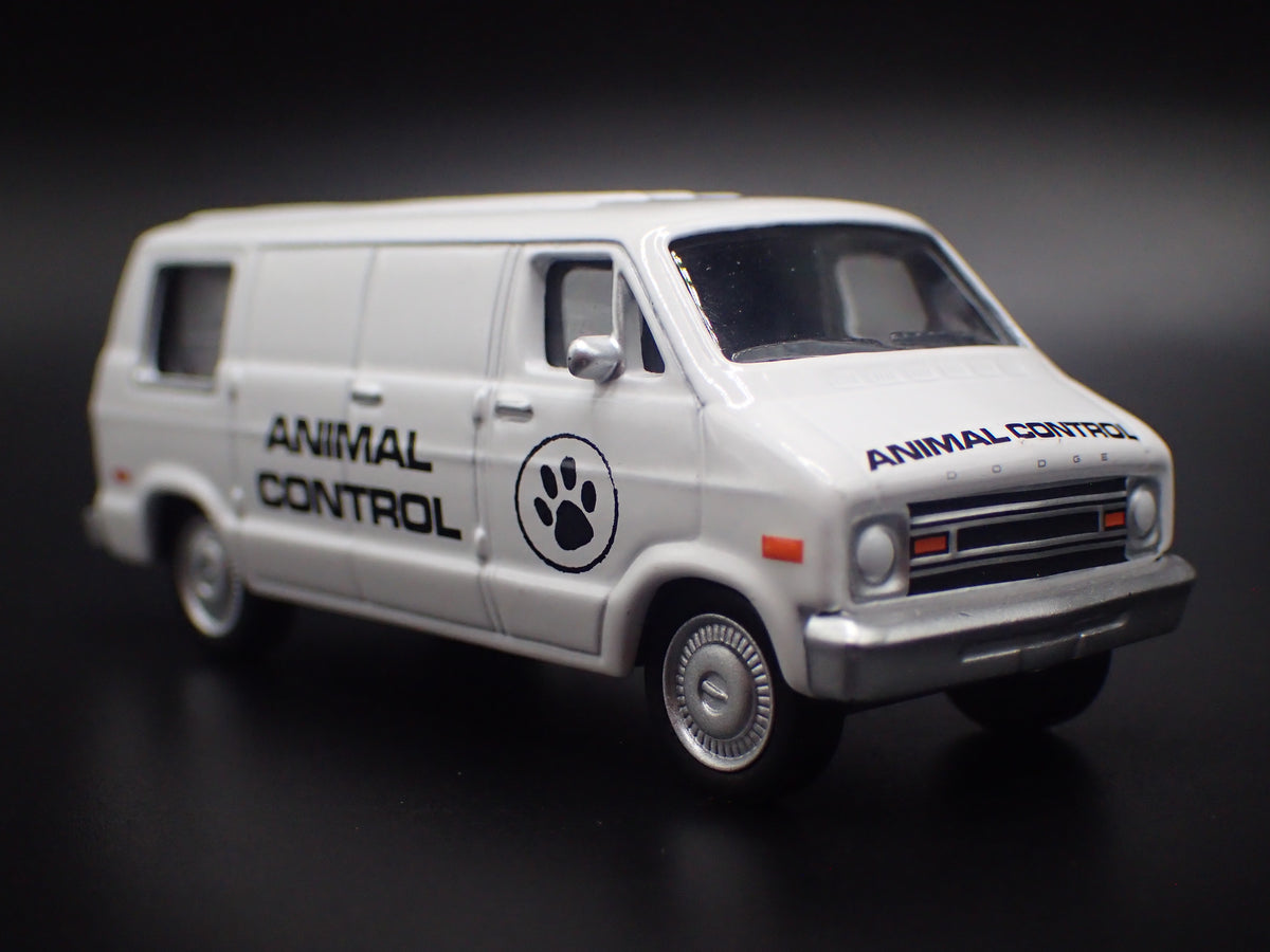 1976 76 DODGE B100 VAN ANIMAL CONTROL 1:64 SCALE COLLECTIBLE DIECAST MODEL CAR