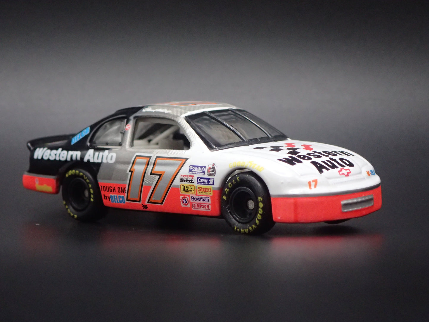 1995 CHEVY CHEVROLET MONTE CARLO DARRELL WALTRIP NASCAR 1:64 DIECAST MODEL CAR