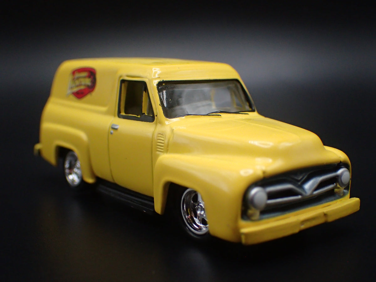 1955 55 FORD PANEL DELIVERY YELLOW 1:64 SCALE DIORAMA DIECAST MODEL CAR