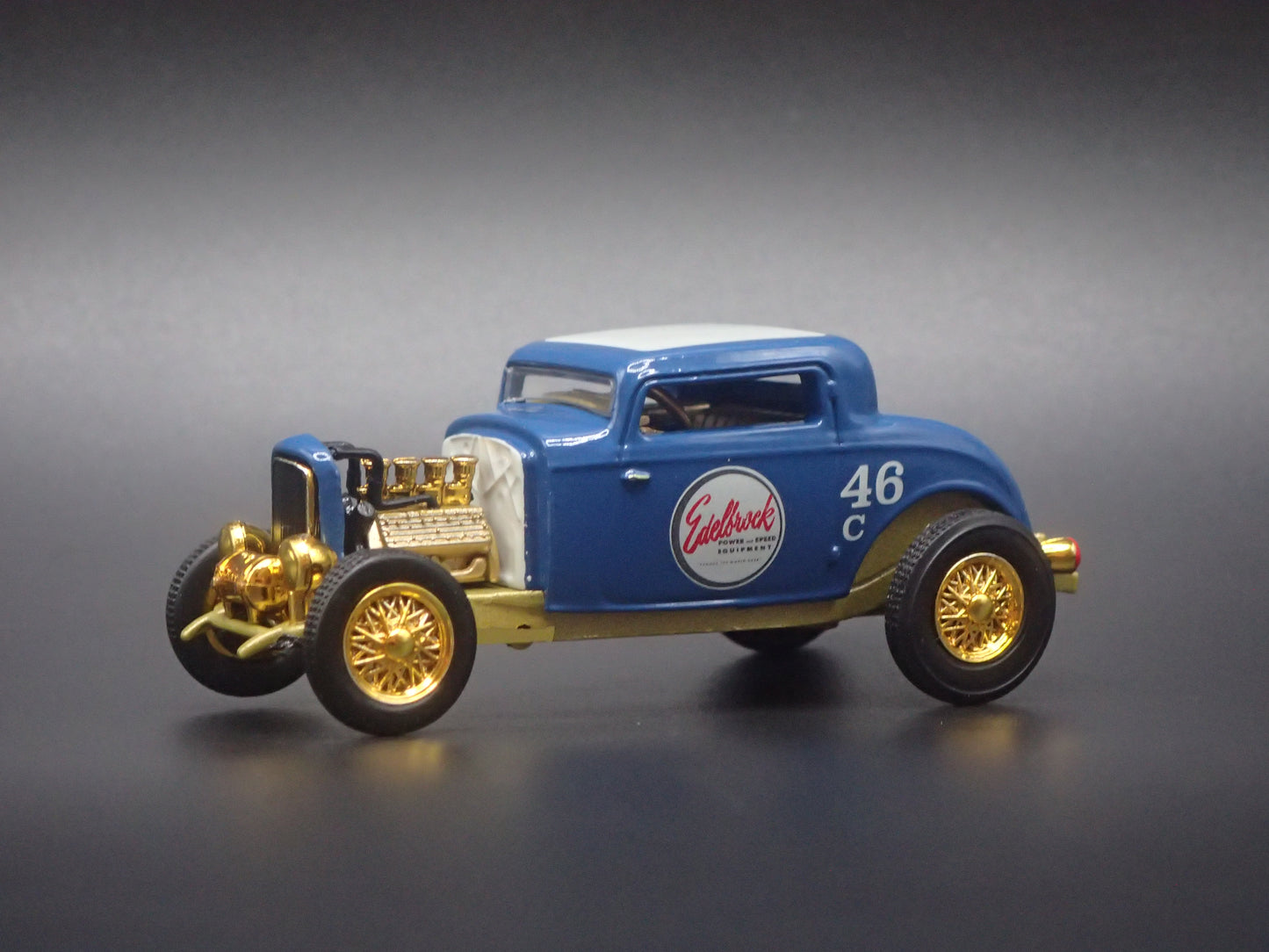 1932 32 FORD THREE WINDOW COUPE HOT ROD EDELBROCK GOLD CHASE 1:64 SCALE DIECAST CAR