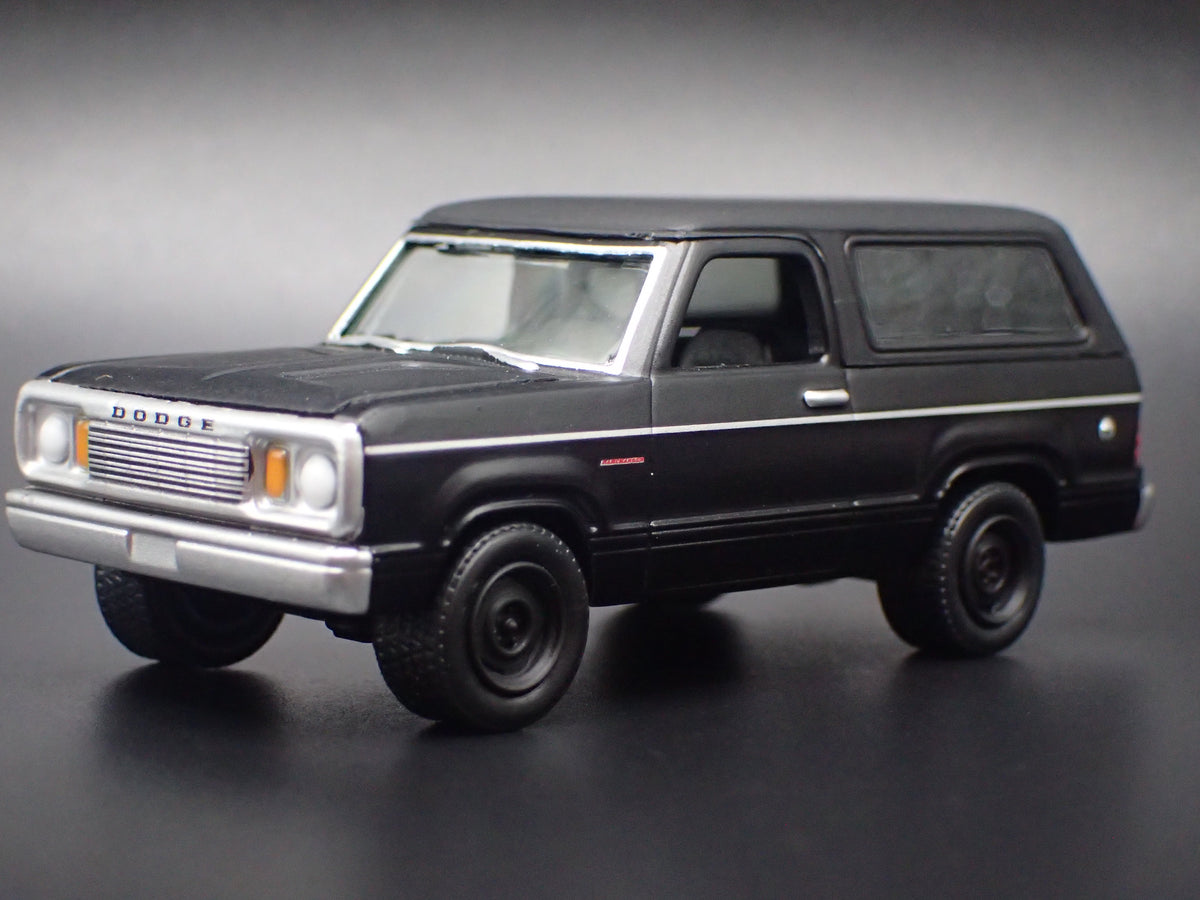 1977 77 DODGE RAMCHARGER BLACK 1/64 SCALE COLLECTIBLE DIORAMA DIECAST MODEL CAR