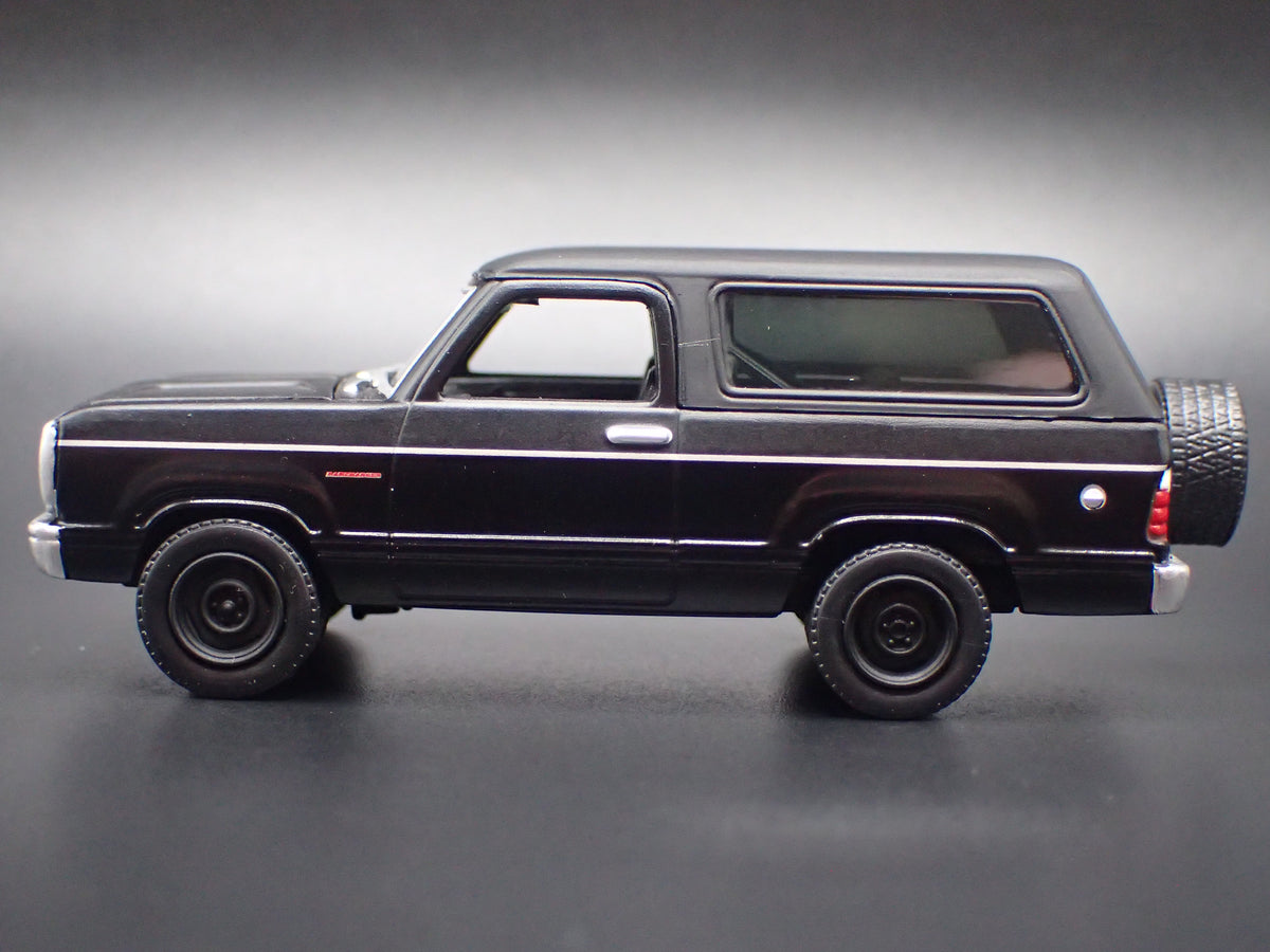 1977 77 DODGE RAMCHARGER BLACK 1/64 SCALE COLLECTIBLE DIORAMA DIECAST MODEL CAR