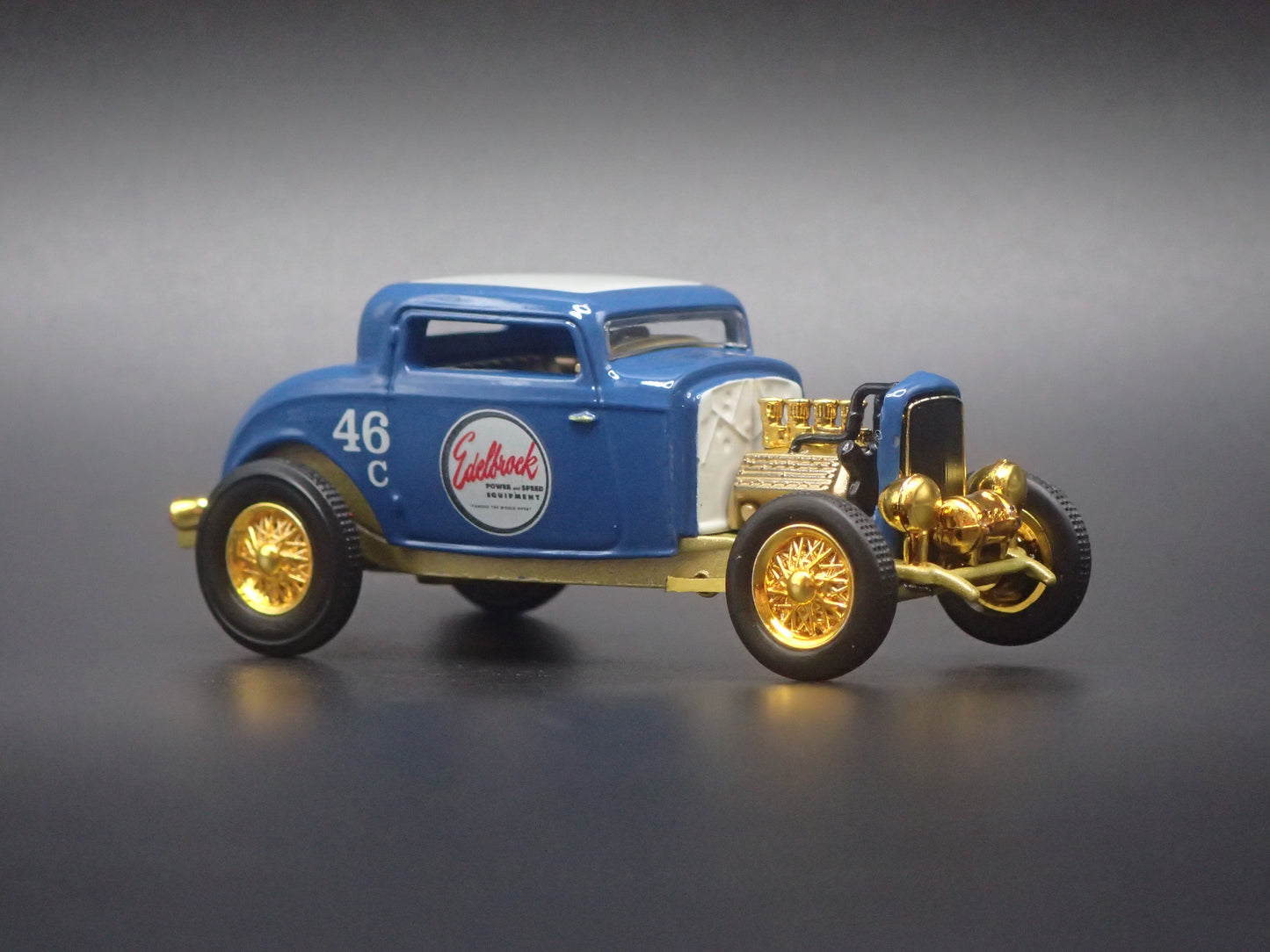 1932 32 FORD THREE WINDOW COUPE HOT ROD EDELBROCK GOLD CHASE 1:64 SCALE DIECAST CAR