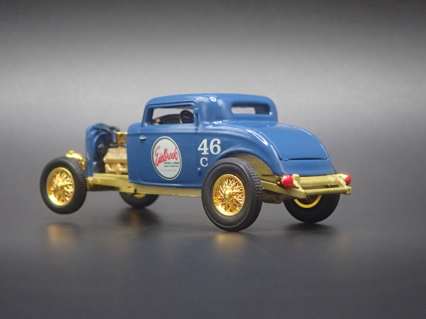 1932 32 FORD THREE WINDOW COUPE HOT ROD EDELBROCK GOLD CHASE 1:64 SCALE DIECAST CAR