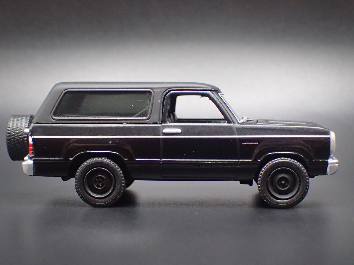 1977 77 DODGE RAMCHARGER BLACK 1/64 SCALE COLLECTIBLE DIORAMA DIECAST MODEL CAR