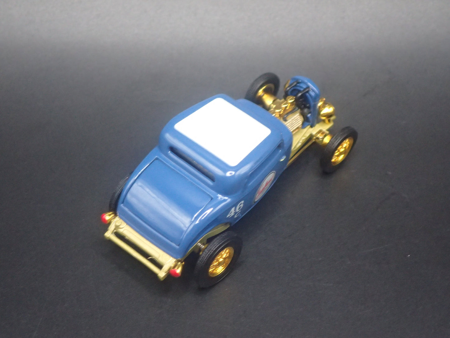 1932 32 FORD THREE WINDOW COUPE HOT ROD EDELBROCK GOLD CHASE 1:64 SCALE DIECAST CAR
