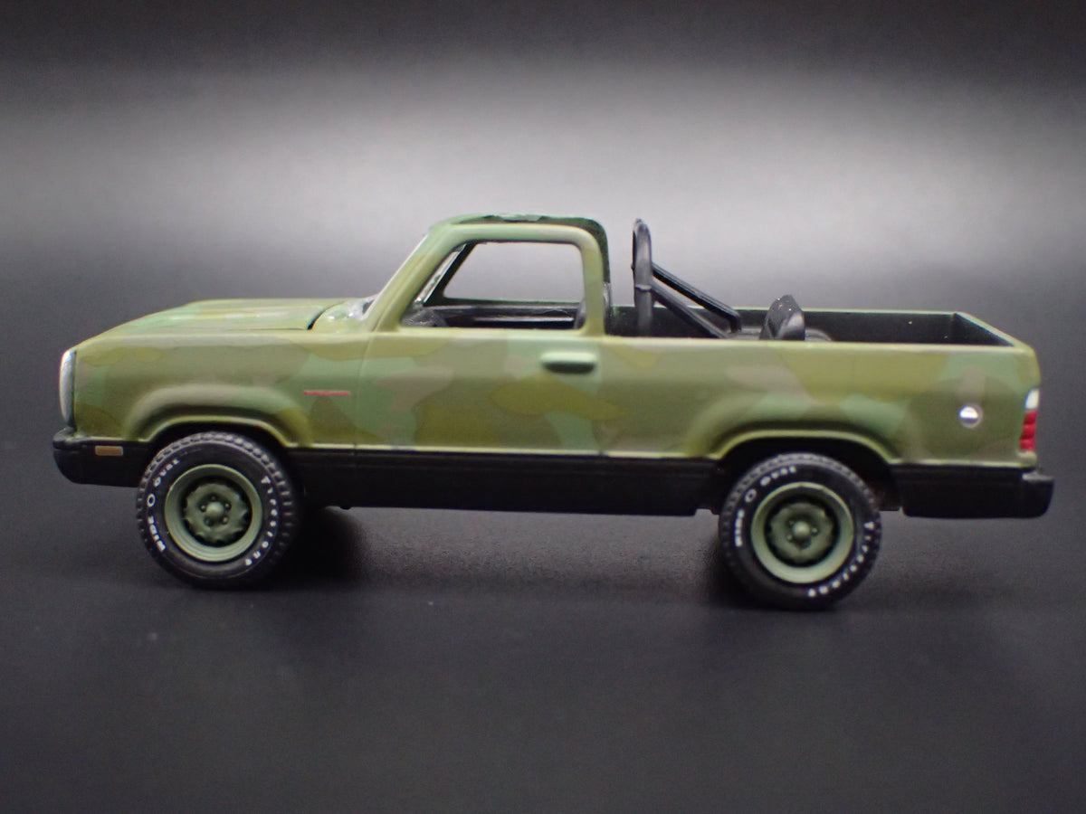 1977 77 DODGE RAMCHARGER GREEN 1/64 SCALE COLLECTIBLE DIORAMA DIECAST MODEL CAR